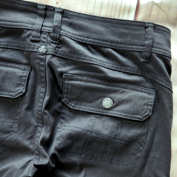 **SOLD** Prana "Halle Straight Convertible Pant" Low Rise Black | Women's Size 4 - Picture 10 of 13